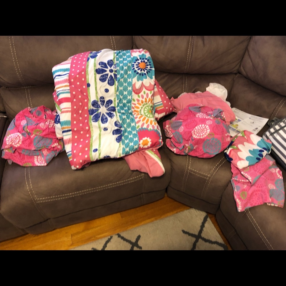 Twin girls comforter set